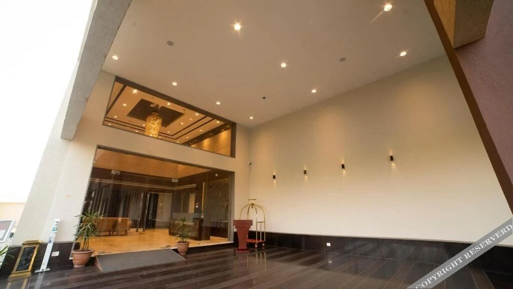 Бхопал: Hotel Rajhans Abhinandan