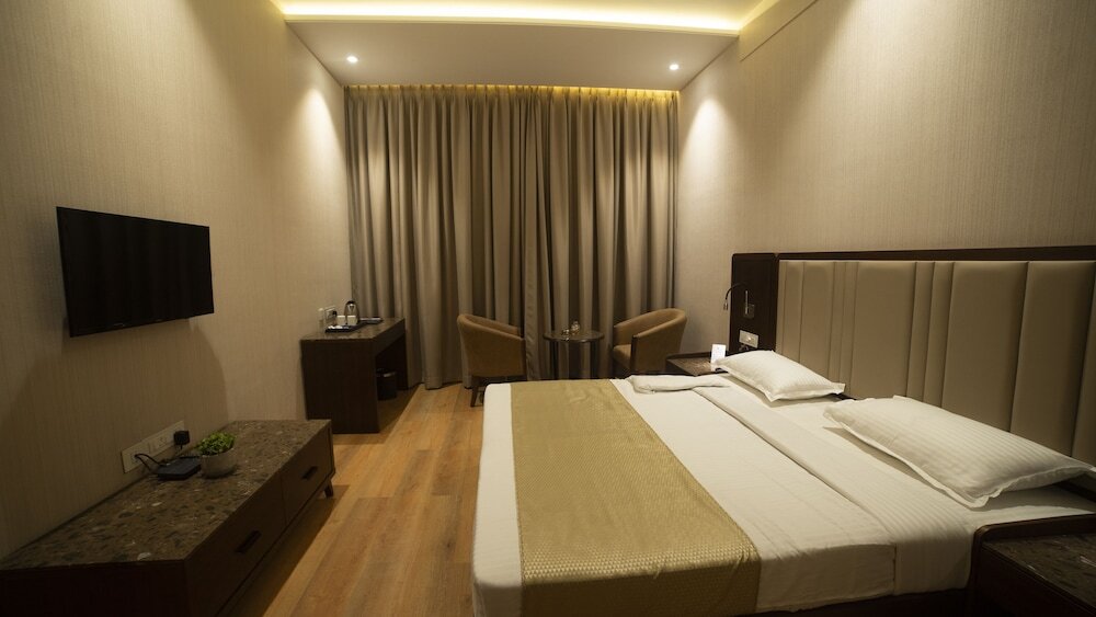 Бхопал: Hotel Rajhans Abhinandan