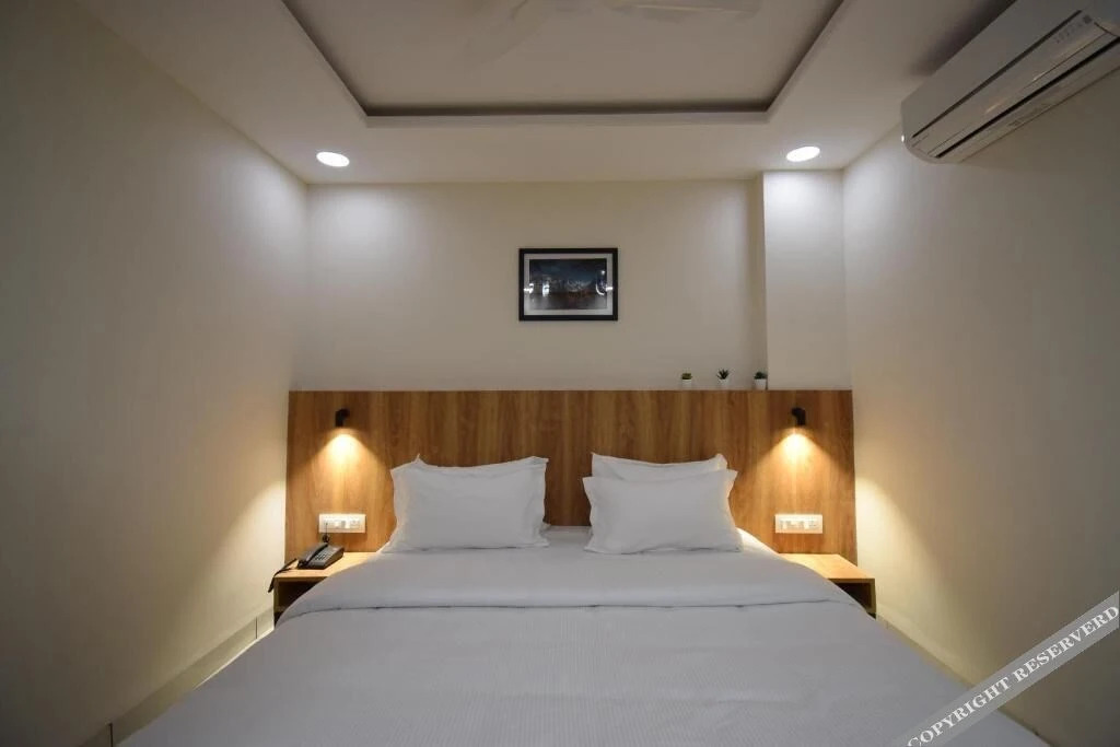 Индаур: Hotel Blue Bells