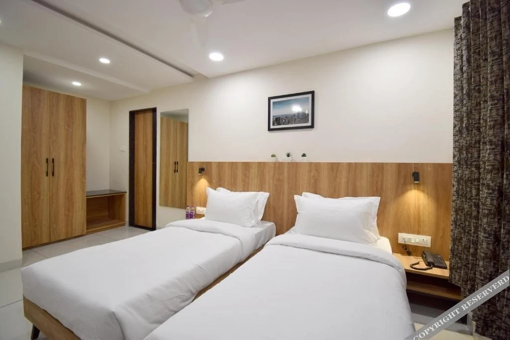 Индаур: Hotel Blue Bells