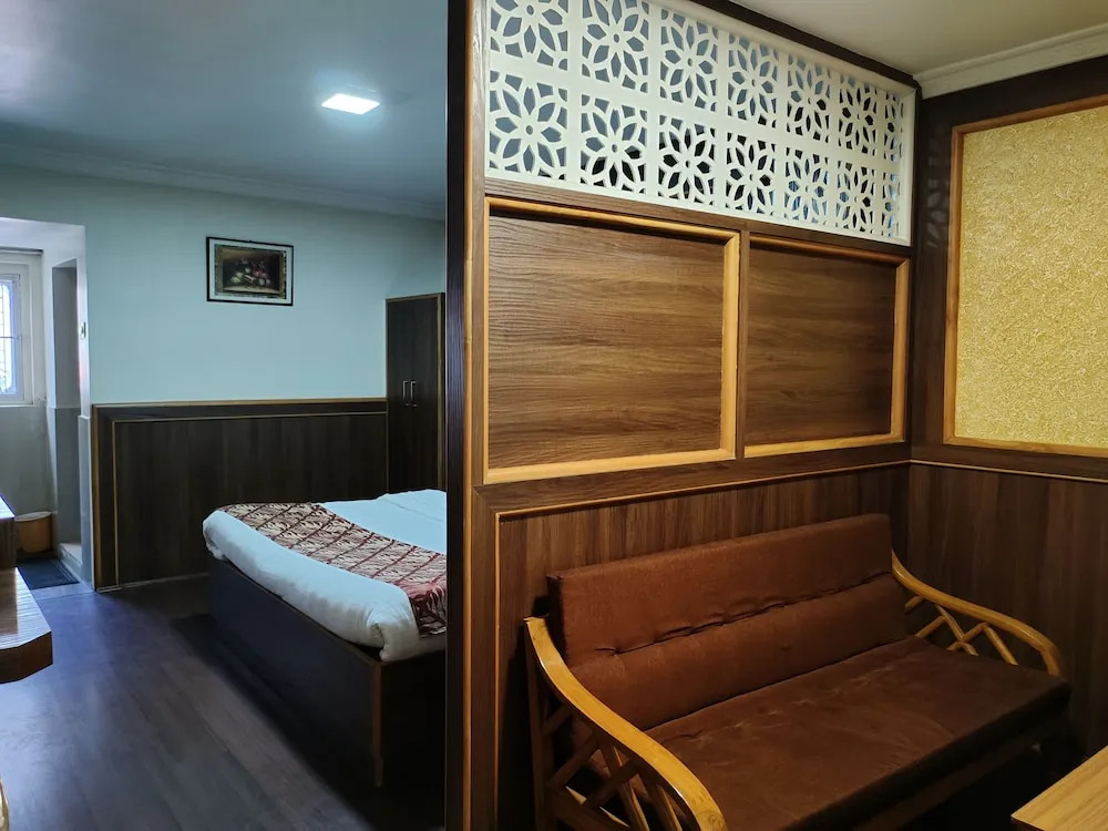 Ути: Hotel Alakapuri