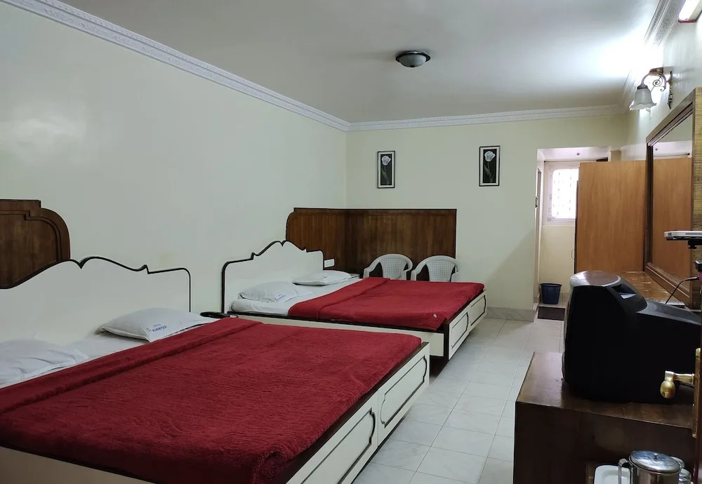 Ути: Hotel Alakapuri