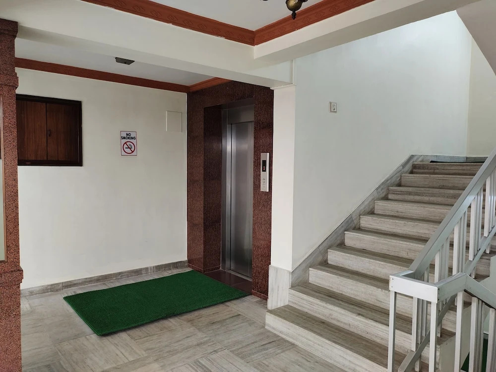 Ути: Hotel Alakapuri