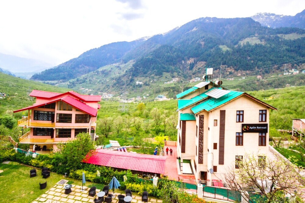 Манали: Goroomgo Hotel Hillside View Manali