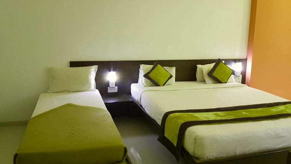 Ширди: Hotel Sai Nisarg