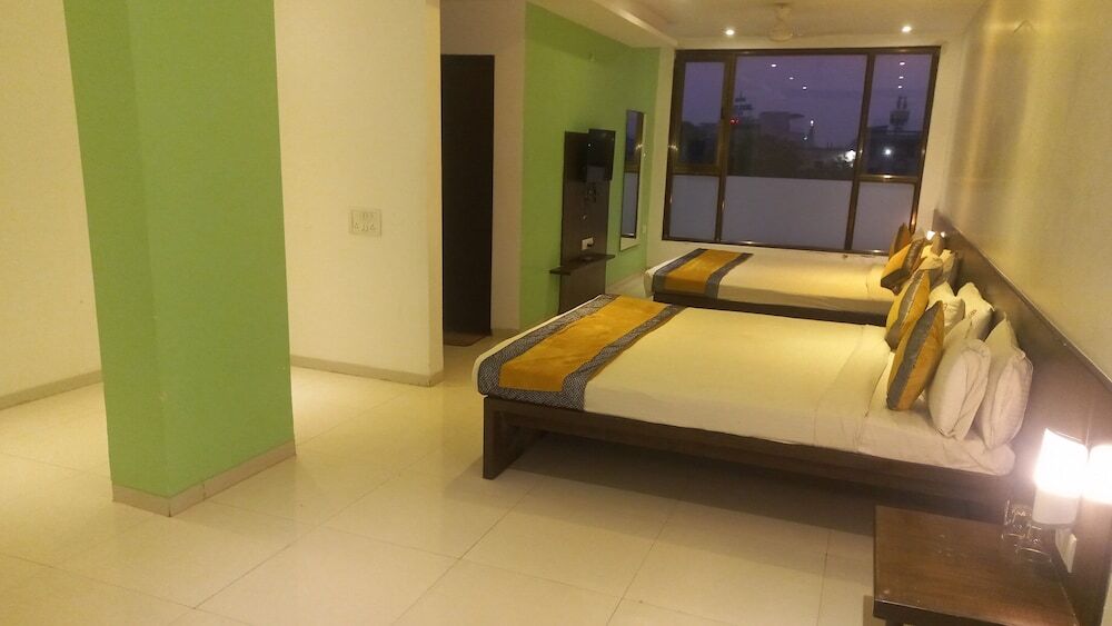 Ширди: Hotel Sai Nisarg