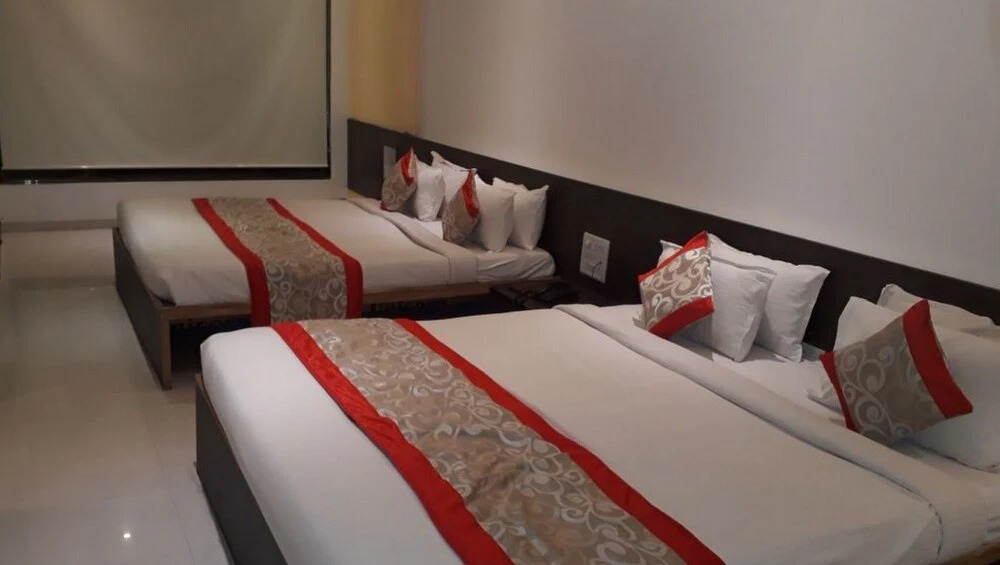 Ширди: Hotel Sai Nisarg
