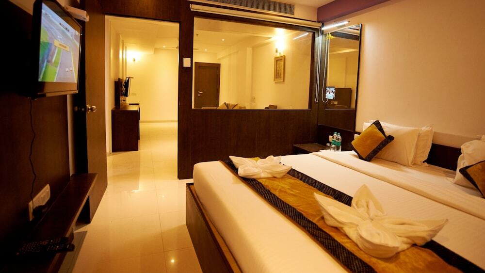 Ширди: Hotel Sai Nisarg