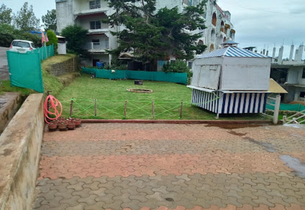 carousel image 0