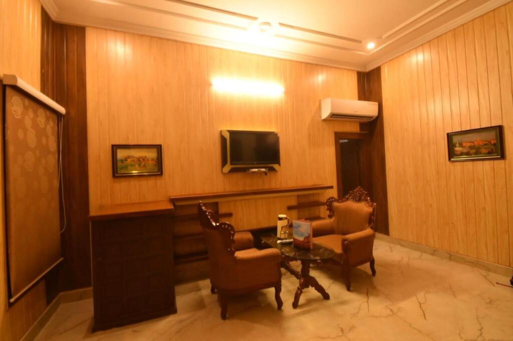 Биканер: Hotel Sagar Niwas