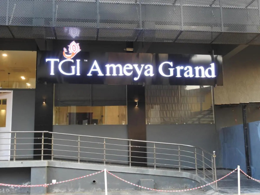 Панаджи: TGI Ameya Grand