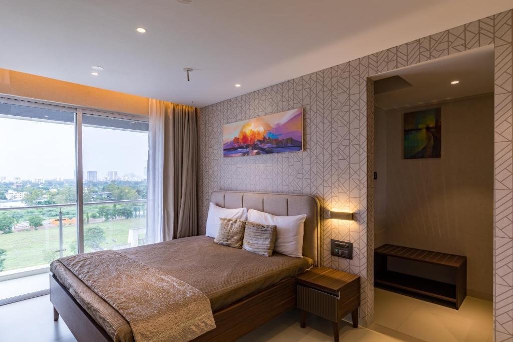 Пуна: AR Suites Jewels Royale