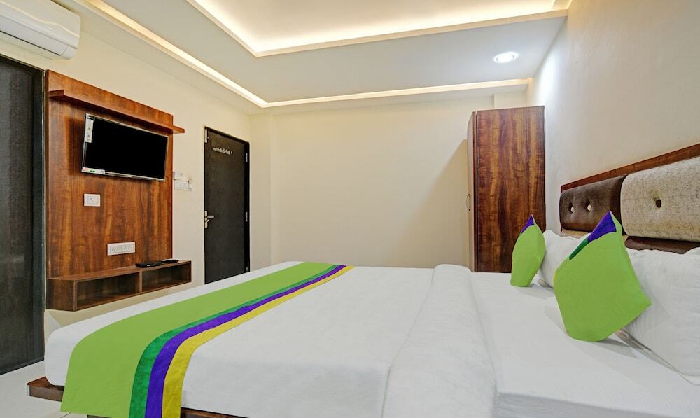 Индаур: Treebo Jayshree Palace C21 Business Park