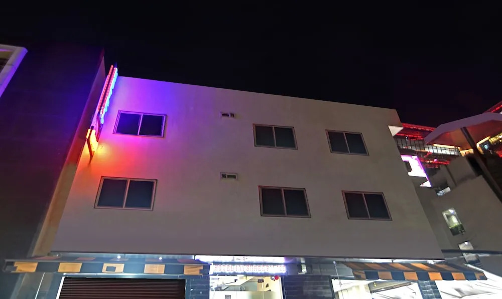 Индаур: Treebo Jayshree Palace C21 Business Park