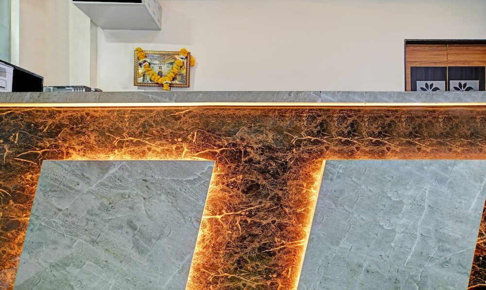 Индаур: Treebo Jayshree Palace C21 Business Park