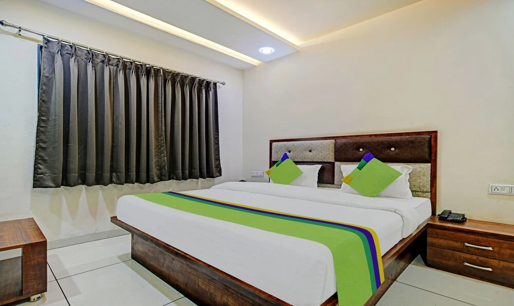 Индаур: Treebo Jayshree Palace C21 Business Park