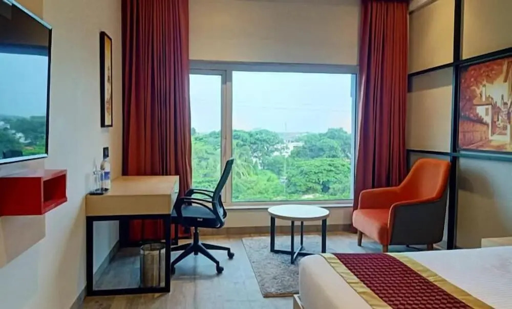 Эрамаллур: Ginger Kochi, Kalamassery