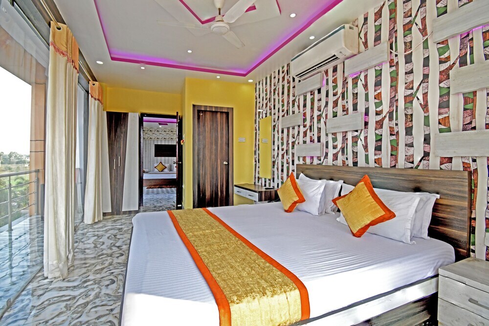 Тарапит: Hotel Rajmahal