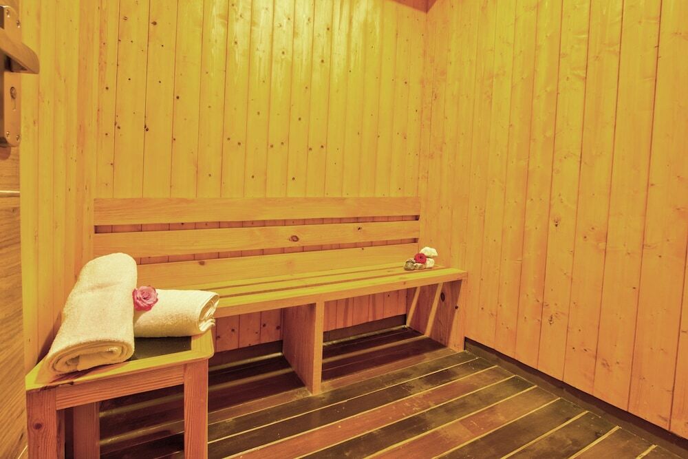 Куллу: Anand Vardhan Resorts