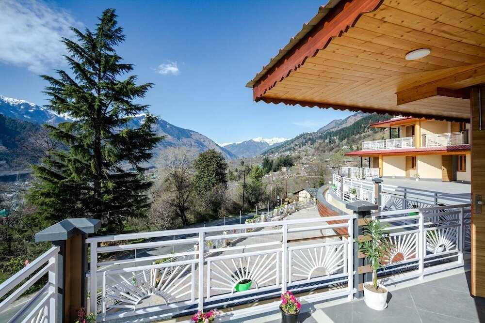 Куллу: Anand Vardhan Resorts
