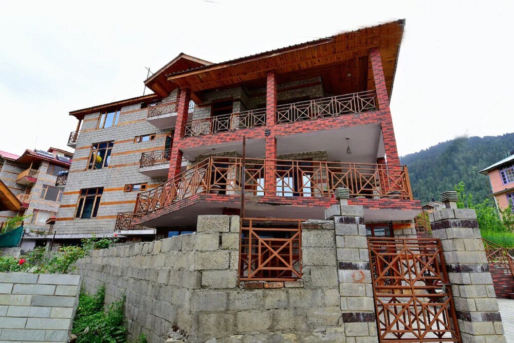 Манали: Goroomgo Tara Cottage Manali