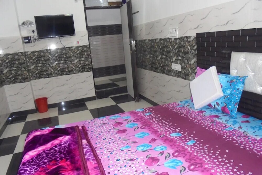 Мератх: Goroomgo Labh Mahal Meerut