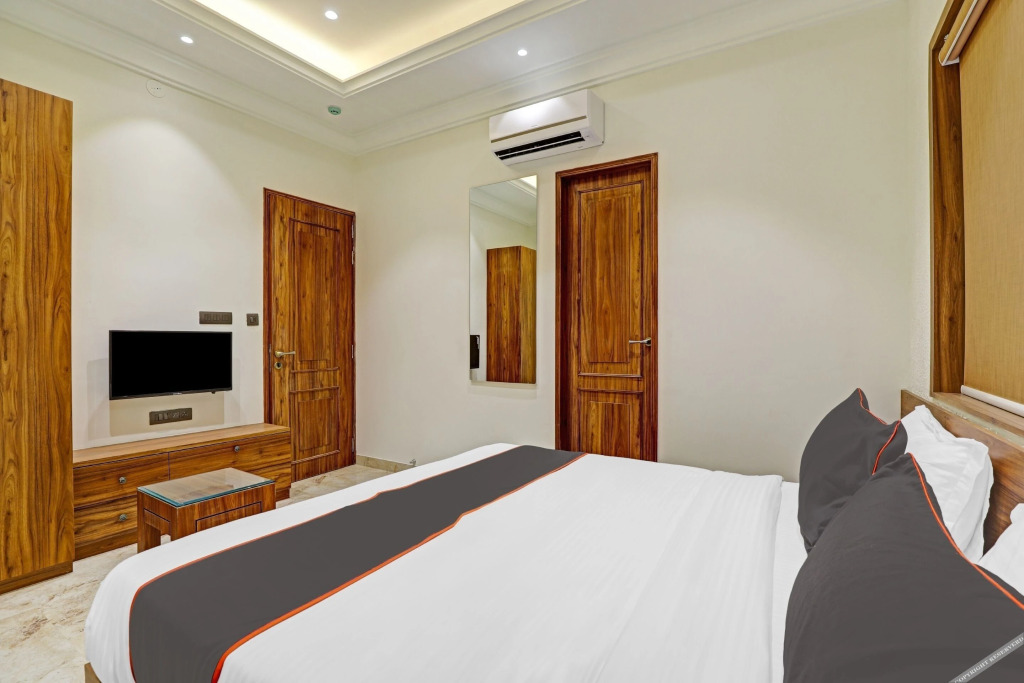 Раджкот: Ratna Vilas Palace