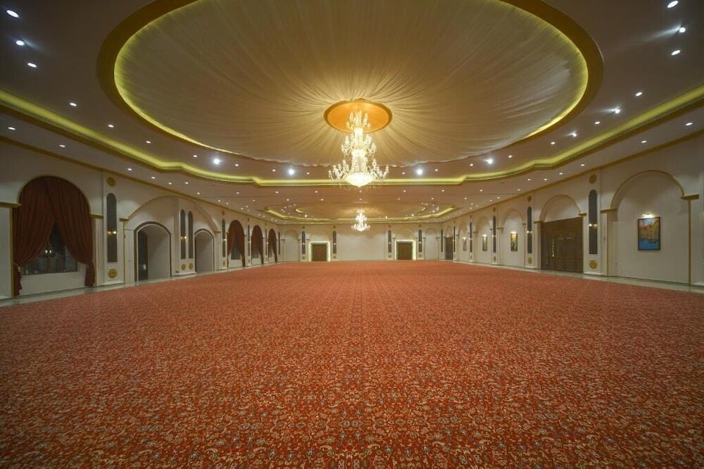 Раджкот: Ratna Vilas Palace