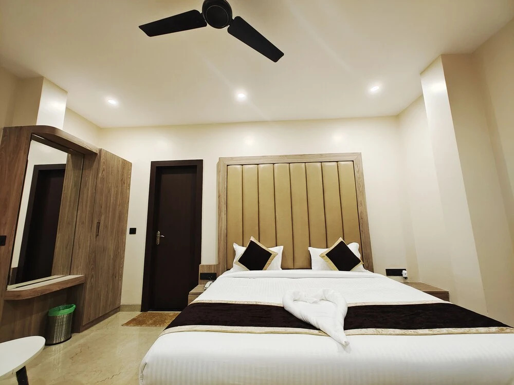 Сатна: Radha Residency by ShriGo Hotels