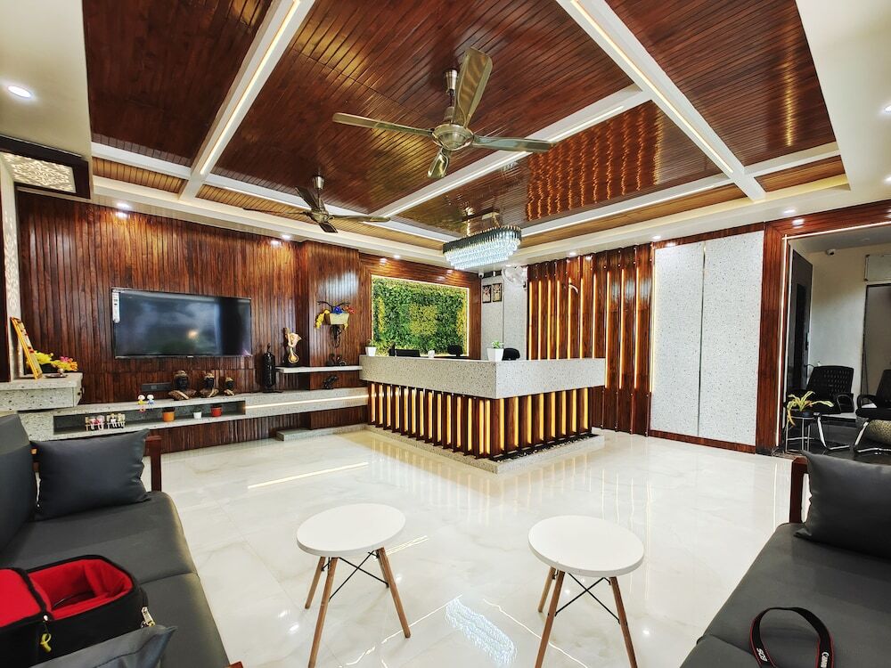 Сатна: Radha Residency by ShriGo Hotels