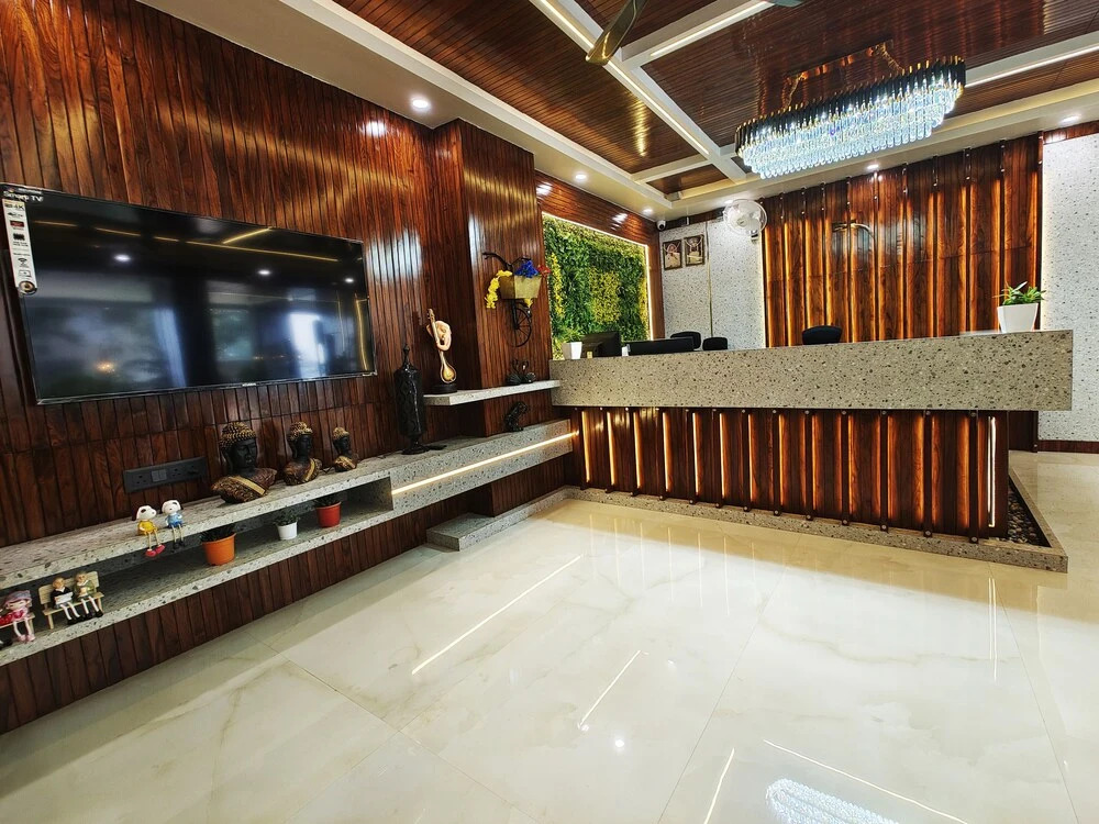 Сатна: Radha Residency by ShriGo Hotels