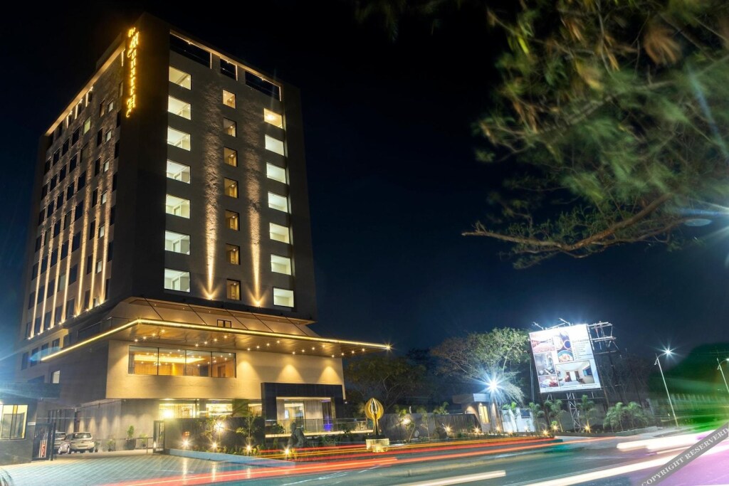 Чакан: The Monarch at Chakan MIDC - Pune