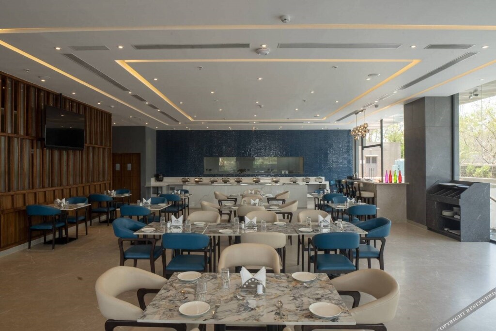 Чакан: The Monarch at Chakan MIDC - Pune