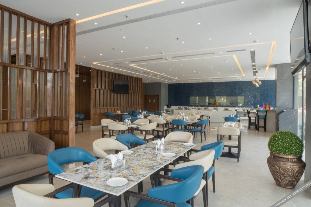 Чакан: The Monarch at Chakan MIDC - Pune