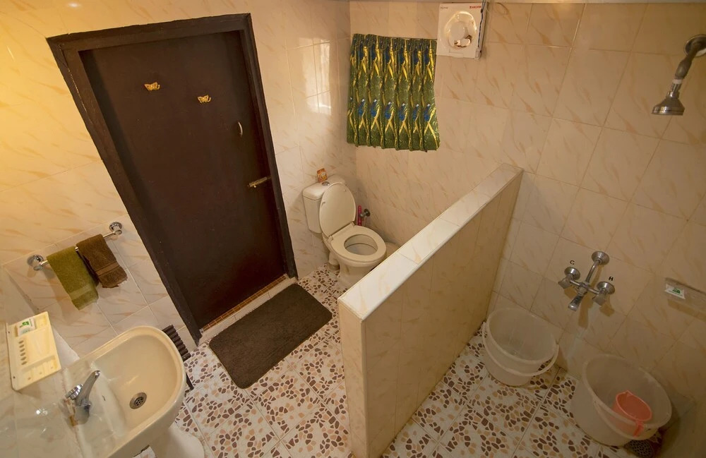 Ути: Bamboo banks