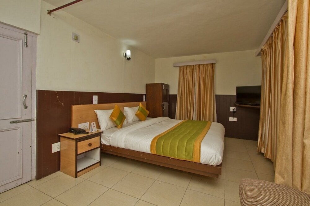 Манали: Goroomgo Charan Residency Manali