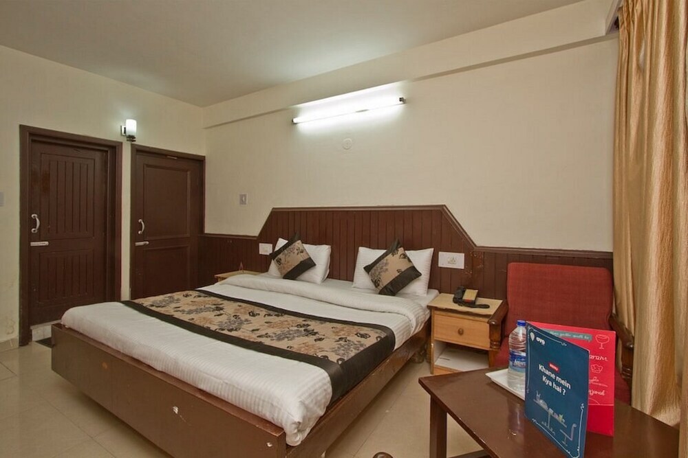 Манали: Goroomgo Charan Residency Manali