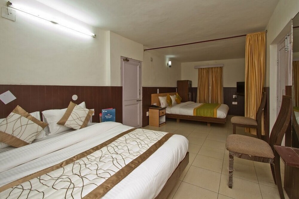 Манали: Goroomgo Charan Residency Manali