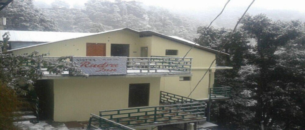 Чамба: Goroomgo Rudra Inn Dalhousie