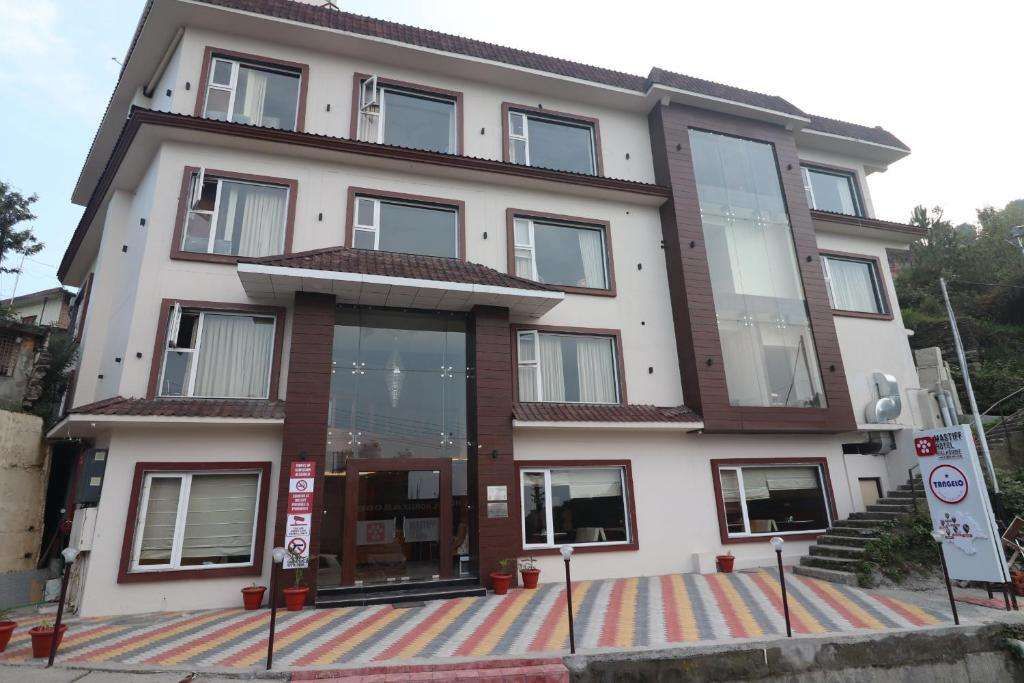 Чамба: Mastiff Hotel Dalhousie