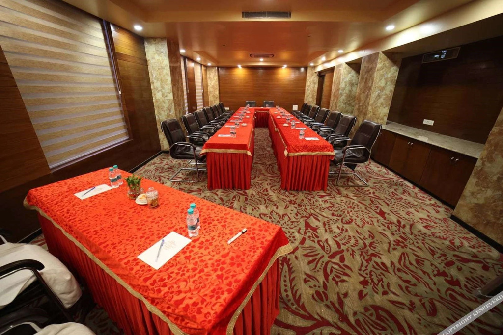 Патна: The Red Velvet Hotel Samarpan