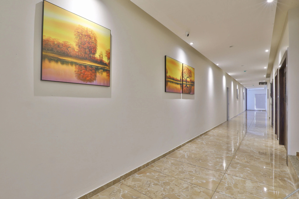 Ананд: Hotel SR Regency