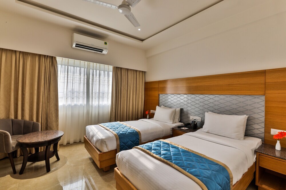 Бангалор: Hotel Vbr Grand Inn
