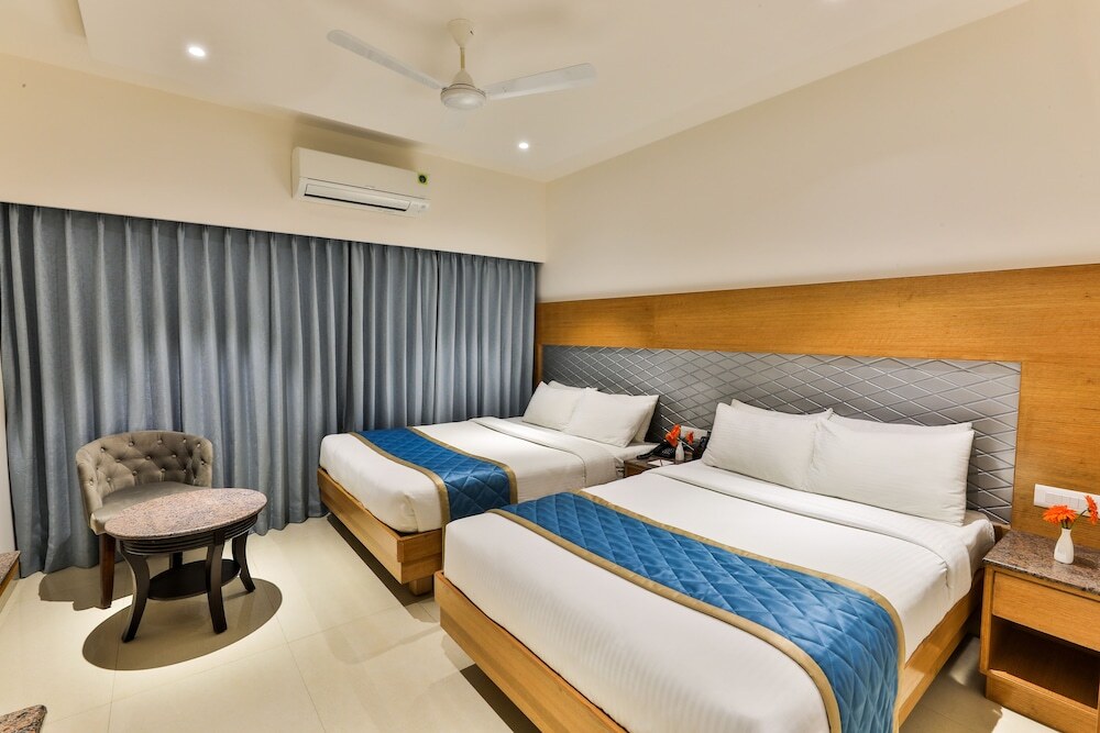 Бангалор: Hotel Vbr Grand Inn