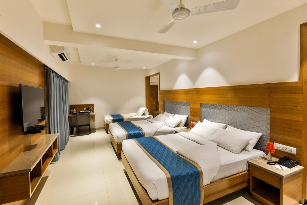 Бангалор: Hotel Vbr Grand Inn