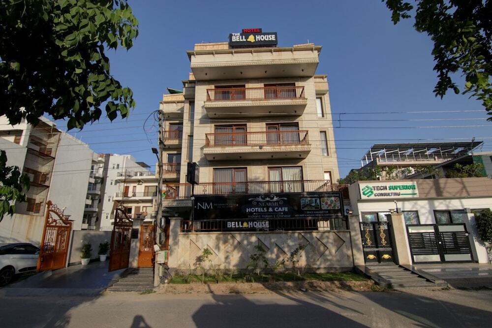 Гуруграм: Treebo Nearmi Bell House
