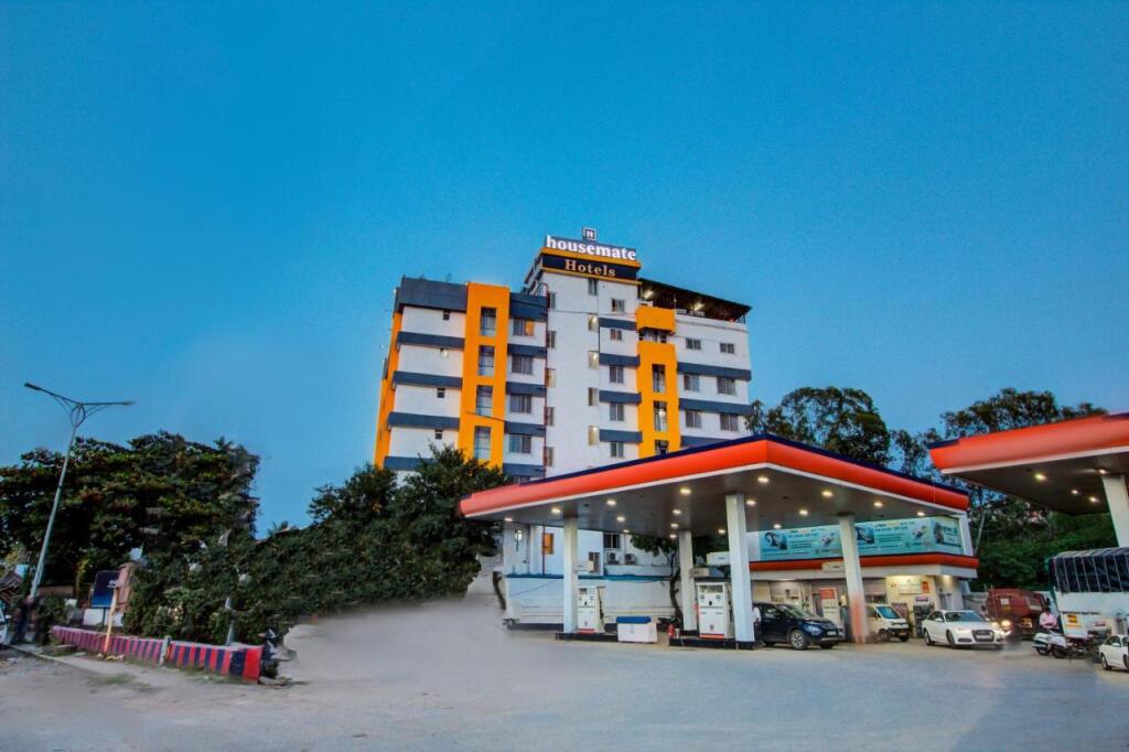 Пуна: Housemate Hotels