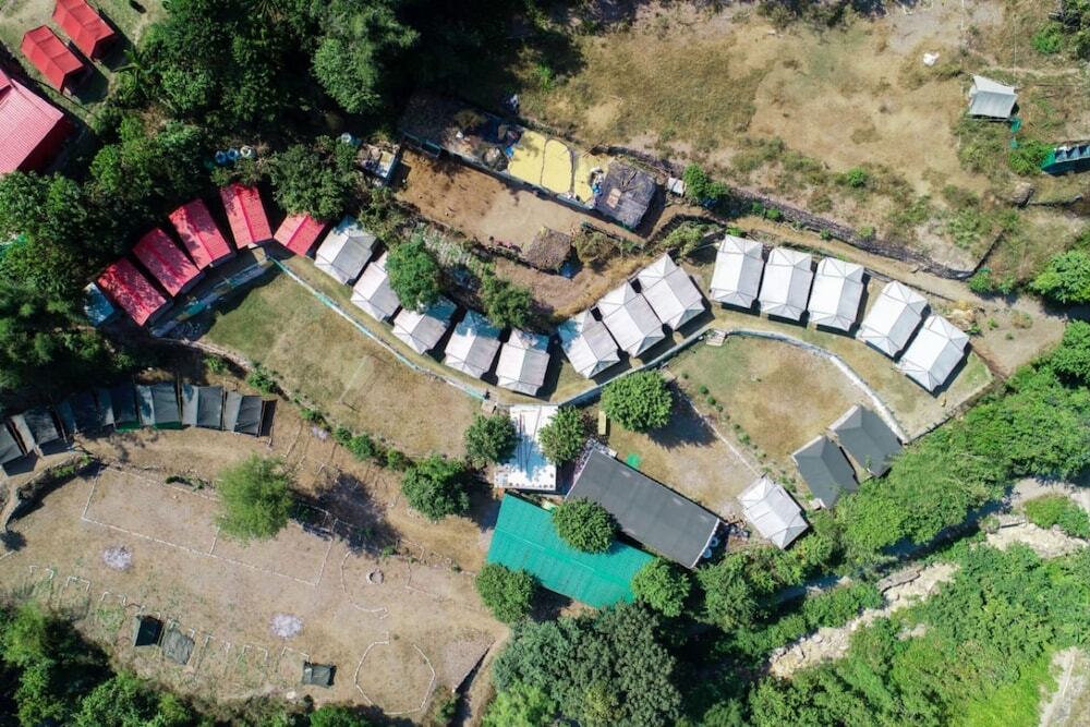 Шивпури: Camp Awara Rishikesh