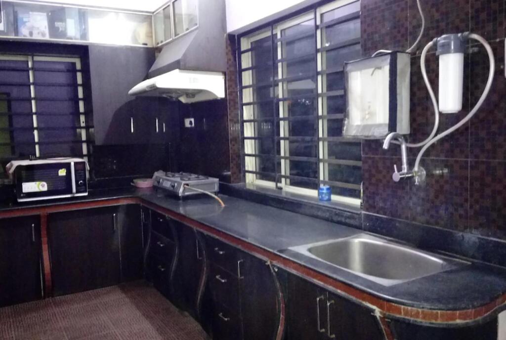 Бхубанешвар: Goroomgo Tranquil Hospitality Bhubaneswar