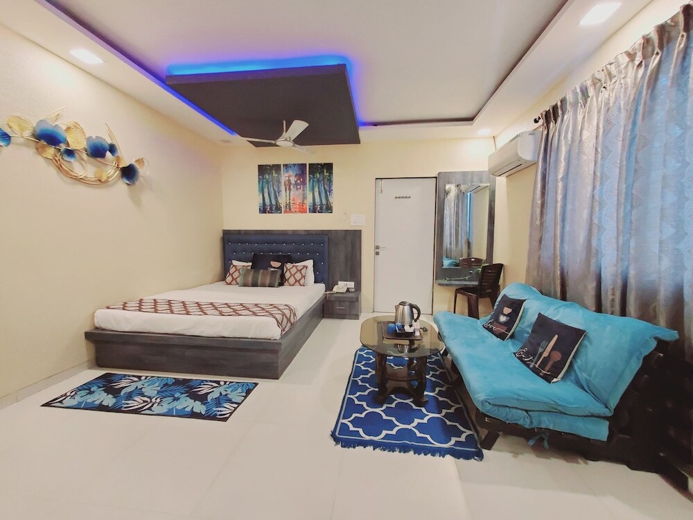 Панвель: hotel mari aai residency